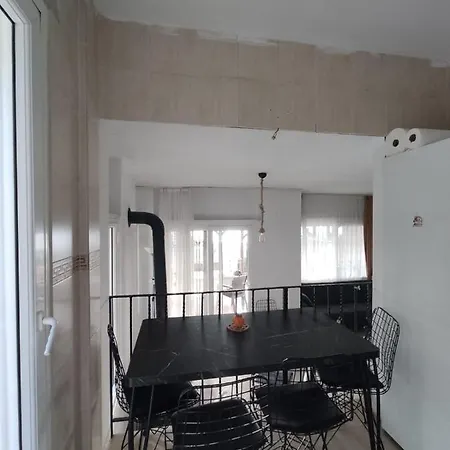Karanfil 11 * Seferihisar